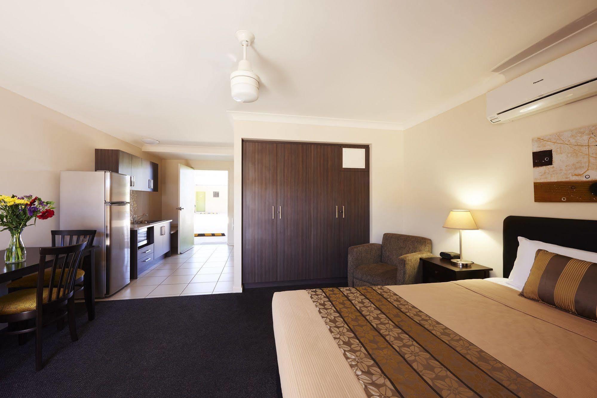Blackwater Hotel Motel Εξωτερικό φωτογραφία